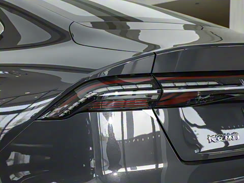 2025�� 2.0T ���ݰ�