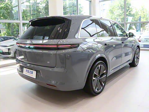 2025�� Ultra ���ܻ��°�