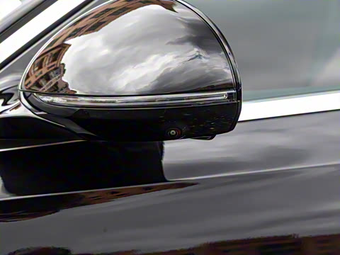 2025�� E 300 L ������