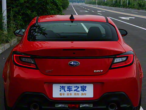 2025�� 2.4L �Զ���EyeSight STI Sport