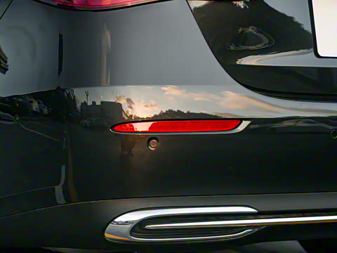 2024�� E 350 e L ���ʽ��϶����γ�