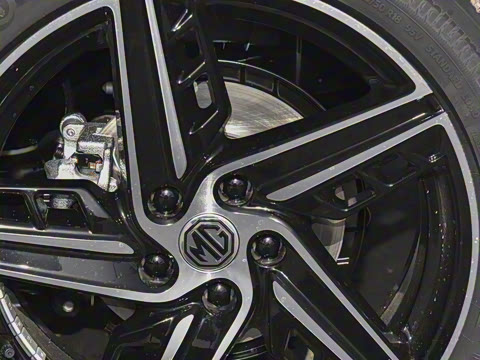 2025�� 1.5T 300 DCT������