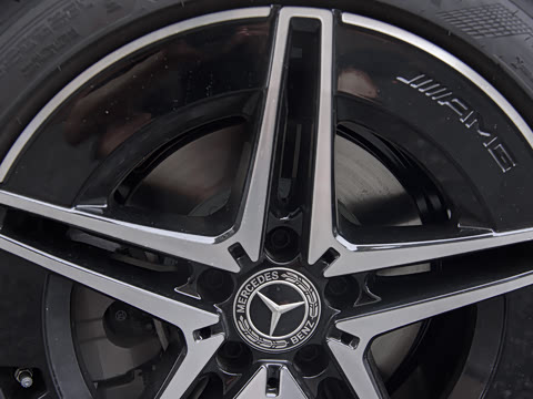 2024�� �Ŀ��� C 260 L �ҹ�˶���