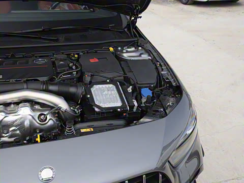 2025�� AMG A 35 4MATIC