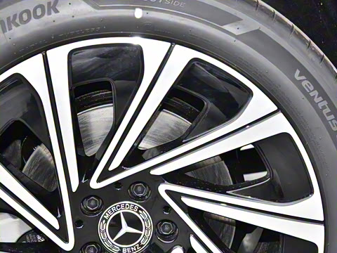 2024�� �Ŀ� E 300 L ������