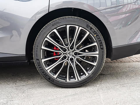 2025�� 2.0T 405 AT������