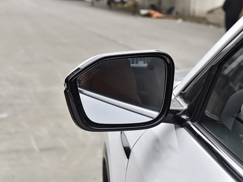 2025�� ���Ĵ� UItra 2.0T ������ �ǻ۾�����