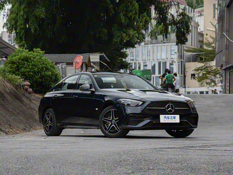 2025�� C 260 L �ҹ�˶���