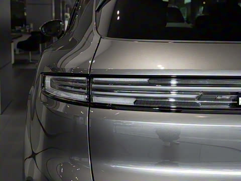 2025�� Cayenne 3.0T ���۰�