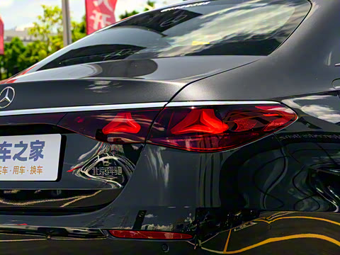 2024�� �Ŀ� E 300 L ʱ����