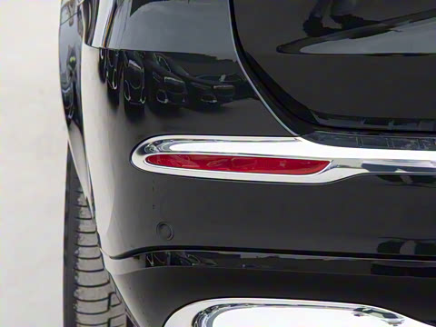 2025�� GLS 480 4MATIC