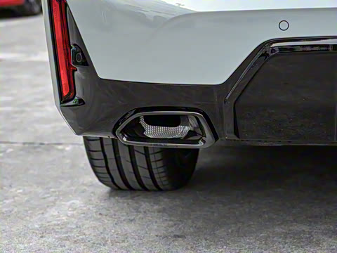 2025�� 330Li ������ M�˶���ҹ��װ