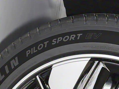 2025�� 210Max���̰� 5��