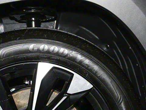 2023�� 2.5L ���а�