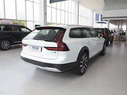 2025�� Cross Country B5 AWD �����