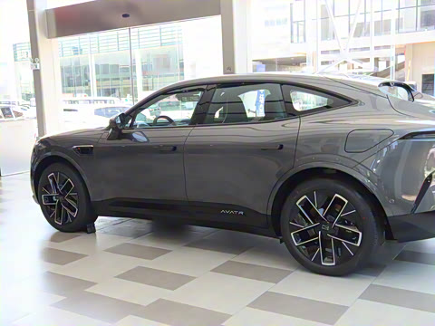 2025�� �Ŀ� Max ���̰�