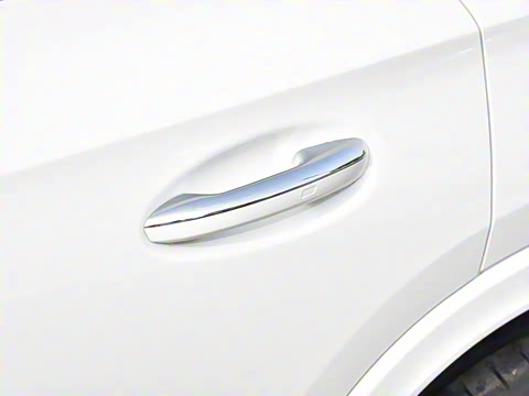 2025�� GLC 300 L 4MATIC ������ 7��