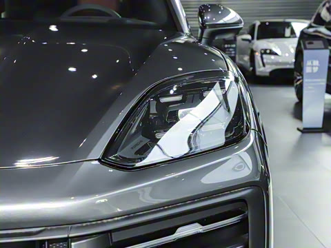 2025�� Cayenne 3.0T