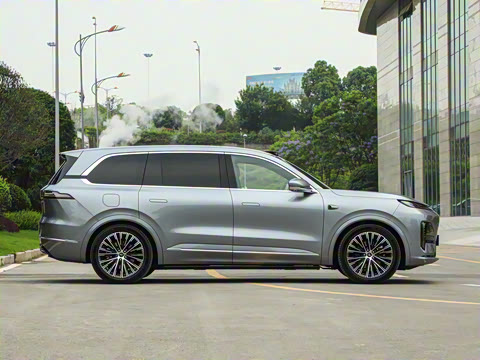 2025�� ����Ultra+ �߶���