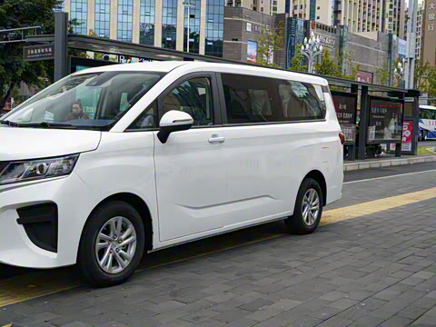 2025�� 2.0L CNG�߼�Ӫ�˰� 9��