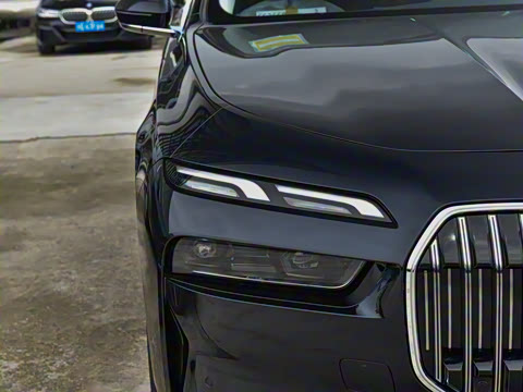 2023�� 735Li ������װ