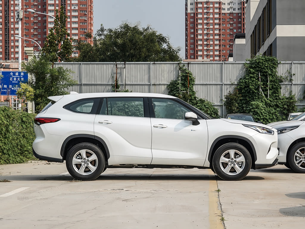 Toyota Highlander IV (XU70), Внедорожник 5 дв.: фото поколения