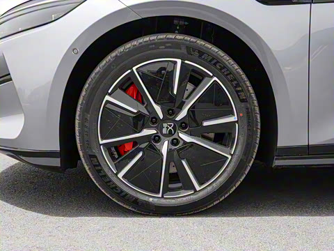 2025�� EV 701KM�����״�������