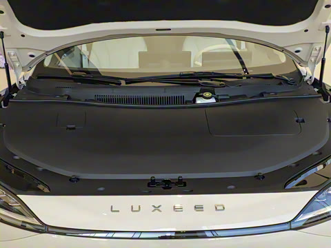 2025�� 705km Max