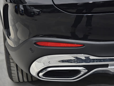 2025�� �Ŀ� GLC 260 L 4MATIC ������