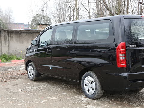 2025�� PLUS 1.5T �ֶ����ʰ� 7/8��