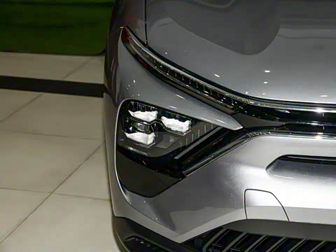 2025�� 1.6T �����