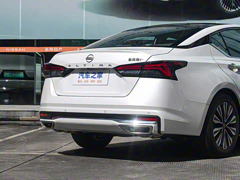 2022�� 2.0L XL-Upr ������