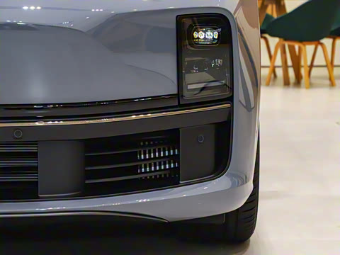 2025�� Ultra ���ܻ��°�