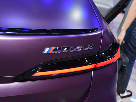 2023�� M760Le xDrive