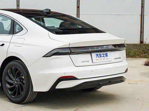 2025�� 2.0T ���л춯��