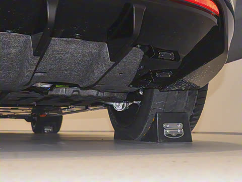 2025�� 75kWh Touring