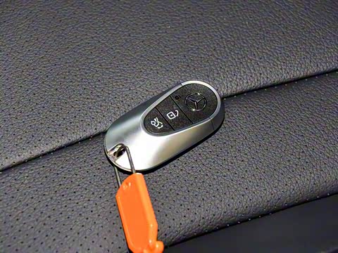 2025�� CLE 300 4MATIC �����ͽ��ܳ�