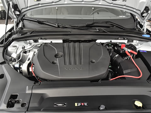 2025�� Cross Country B5 AWD ��Զ��