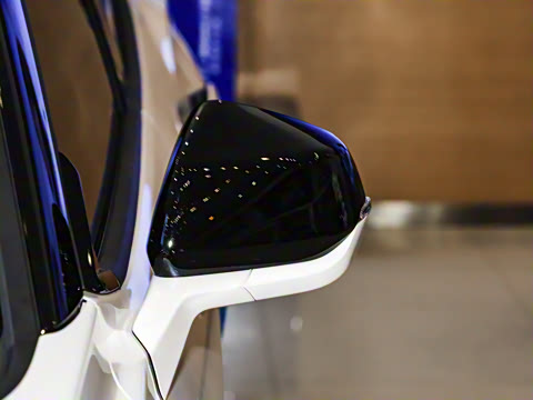 2025 2.0T EcoBoost E 춯 ˶ ST-Line