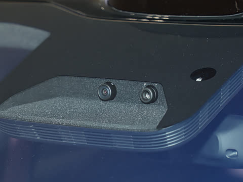 2025�� 75kWh Touring