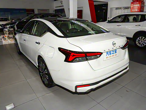2022�� 2.0L XL-TLS ������