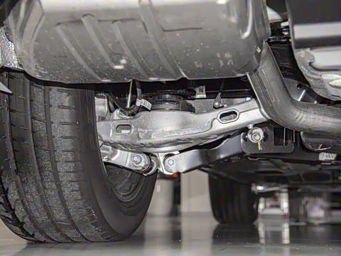 2025�� P250 R-Dynamic SE