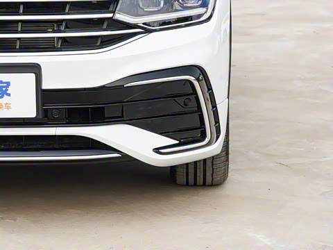 2025�� ���ڿ� 330TSI �Զ�����R-Line��ҫ��