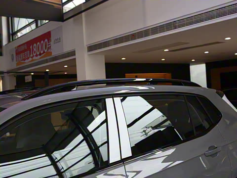 2025�� ���� 300TSI ������