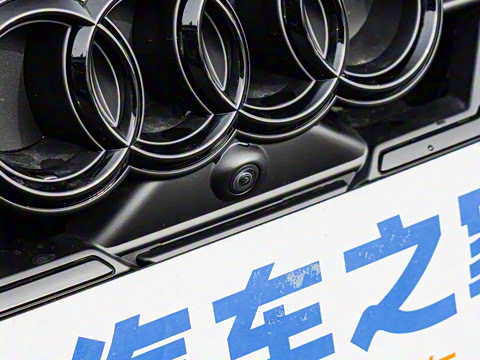 2025�� 55 TFSI quattro ������