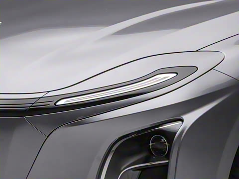 2025�� 610km PLUS