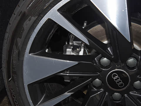 2024�� A3L Limousine 35 TFSI ʱ���˶���