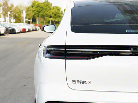 2025�� 700km Զ���Ǽݰ�