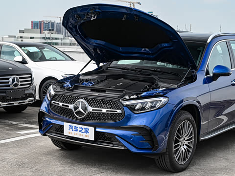 2025�� GLC 300 L 4MATIC ������ 7��