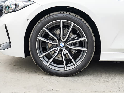 2025�� 325i M�˶���װ